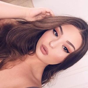 Meet your Posher, Leyla